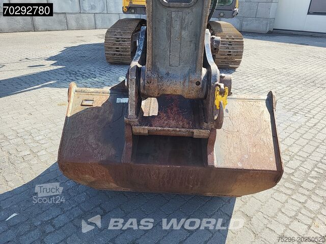 Pelle sur chenilles Volvo EC250 D L