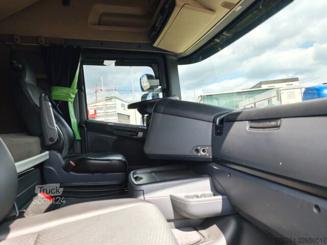 Тягач большого объема SCANIA R450  MEGA Vollverkleidung Standklima