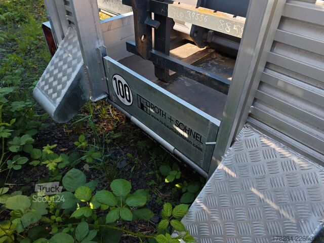 Прицеп  Baos M353616 Baumaschinenanhänger  neuwertig