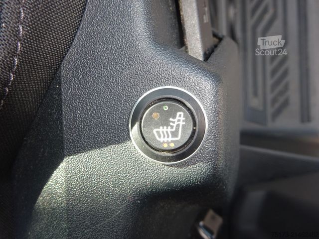 Kamper FORD Nugget 170PS Autm. Aufstelldach Markise AHK ACC