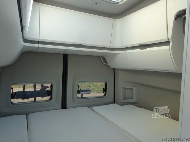 Kemperis VW Grand California Autm. VA 600 LED Markise