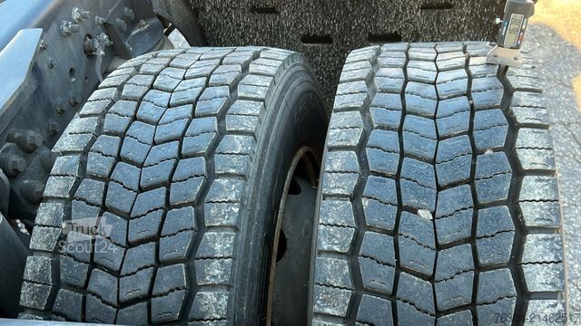 Véhicule tracteur volume FORD F-MAX 500