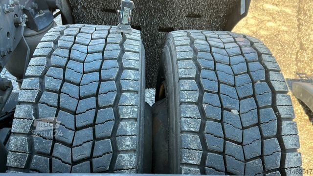 Véhicule tracteur volume FORD F-MAX 500