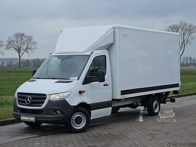 Bakwagen MERCEDES-BENZ SPRINTER 319 Bakwagen Laadklep!