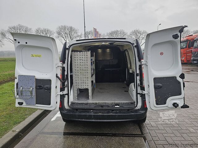 Bőrönd RENAULT KANGOO MAXI 1.5 DCI Airco 95Pk Euro6 XL!