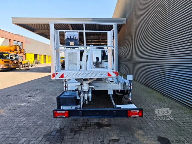 Kaldırma platformu Iveco Daily 35-120 Multitel MX 250