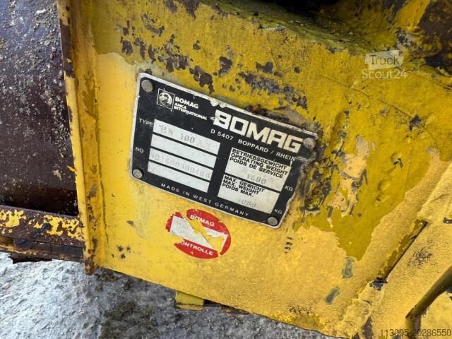 Valjar z enim bobnom Bomag BW 100 ADL