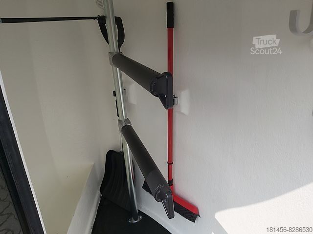 Paardenaanhanger Böckmann Comfort Esprit black Aluboden Sattelkammer 100kmH