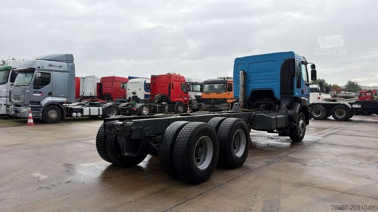 Chassis com cabina Renault KERAX 420 (LAMES / GRAND PONT / STEEL SUSP. / B...