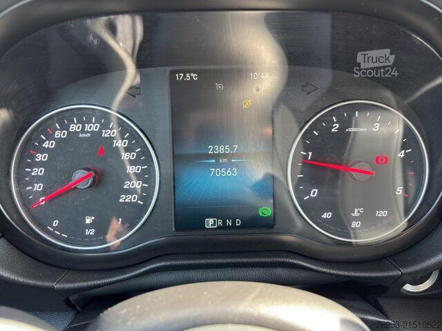 Minibus Mercedes-Benz T 180 d PROGRESSIVE Standard AUT DynLicht Kam.