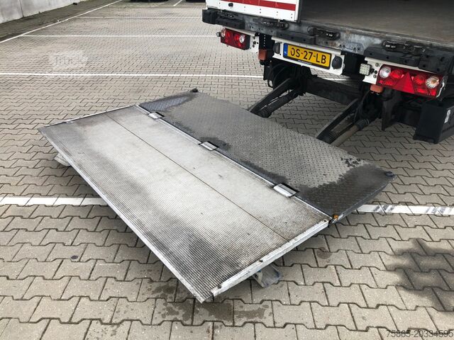 Mala Schmitz Cargobull SCB S3B / Box Trailer / Loadlift 2000 kg / APK ...