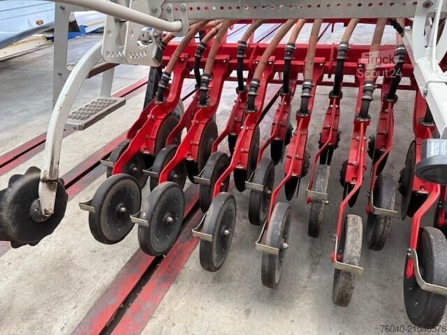 Сеялка Pöttinger Aerosem 3002 ADD