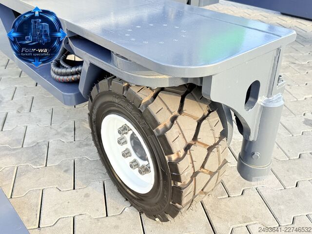 Wózek widłowy czterokierunkowy Combilift C4000 GAS DUPLEX 4050 WIDE POSITIONER