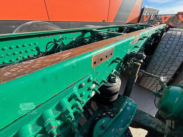 Кабіна шасі Volvo FH 16 750 8x4/4 PTO / CHASSIS L=7617 mm