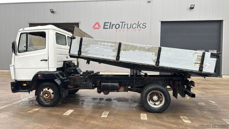 Tipper 3 côtés Mercedes-Benz SK 814 (MANUAL PUMP / POMPE MANUELLE / LAMES / ...
