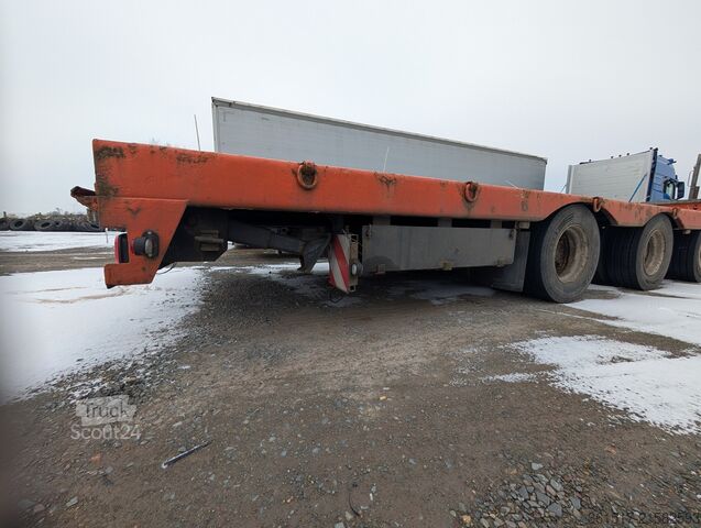 Tieflader-Sattelauflieger Möslein STR3