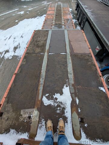 Tieflader-Sattelauflieger Möslein STR3