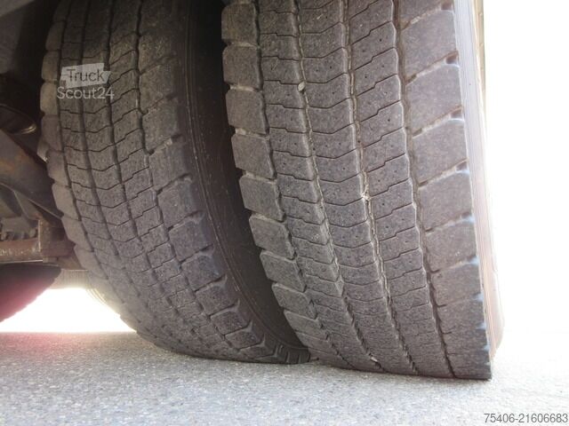 Vrachtwagen met bakwagen volvo FH 500 Koffer LBW Standklima