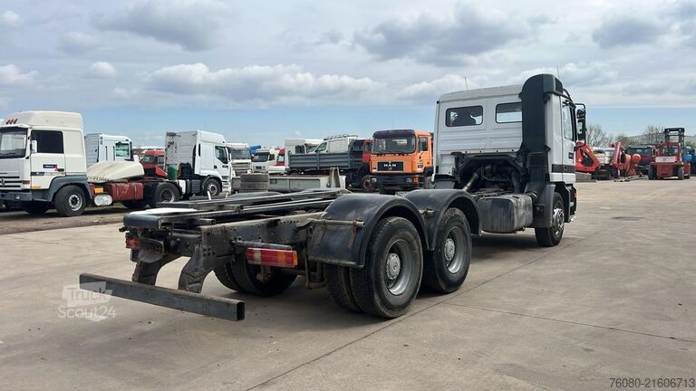 الهيكل مع كابينة السائق Mercedes-Benz ACTROS 2640 (EPS / LAMES / STEEL SUSP. / GRAND ...