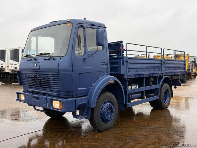 MercedesBenz 1017 4X4 ex-armată albastru MercedesBenz 1017 4X4 ex army blue