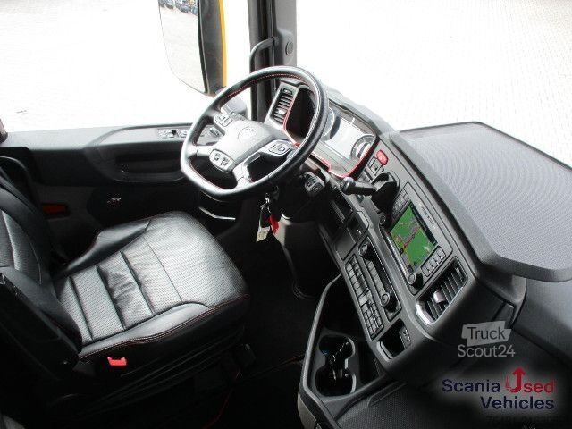 Standard tractor unit Scania S 590 A4x2NB / V8 / LED / Leder / Navi /TV
