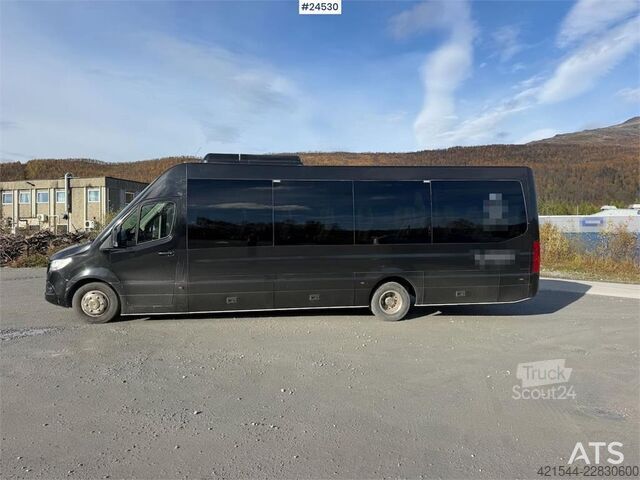 Minibus Mercedes-Benz Cento Bus Evolve with 31+1+1 seats and two sets of