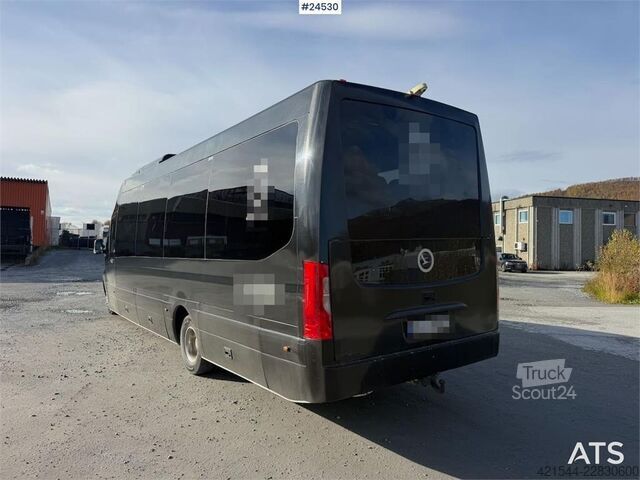 Minibus Mercedes-Benz Cento Bus Evolve with 31+1+1 seats and two sets of