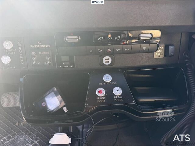 Minibus Mercedes-Benz Cento Bus Evolve with 31+1+1 seats and two sets of