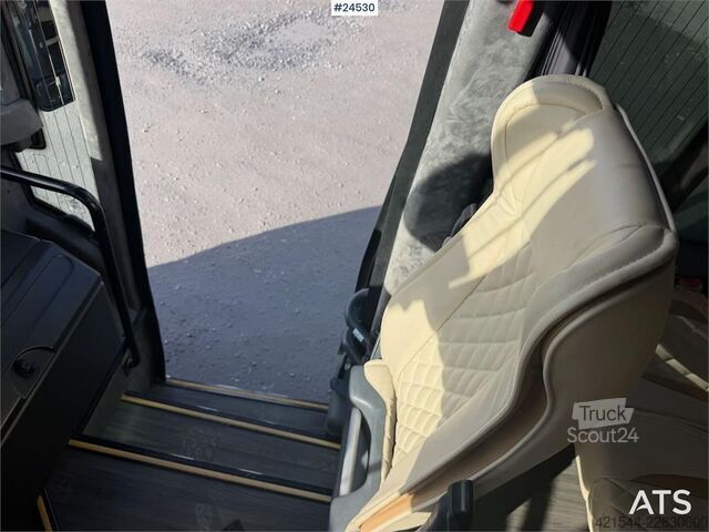 Minibus Mercedes-Benz Cento Bus Evolve with 31+1+1 seats and two sets of