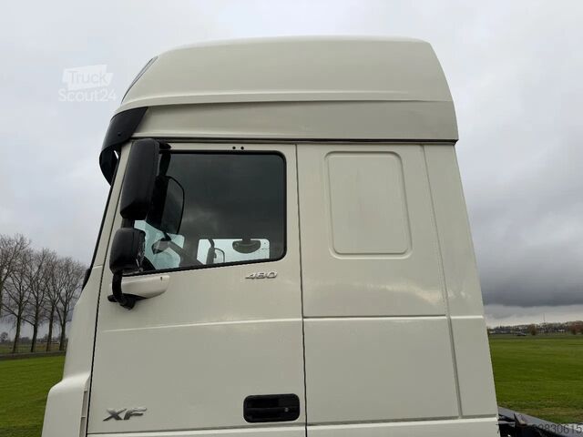 Alusta ja ohjaamo DAF XF 480 XF480.  10-2021