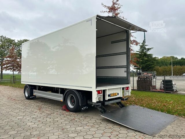 Matkalaukku Pacton PACTON GESLOTEN AANHANGER MET LAADKLEP