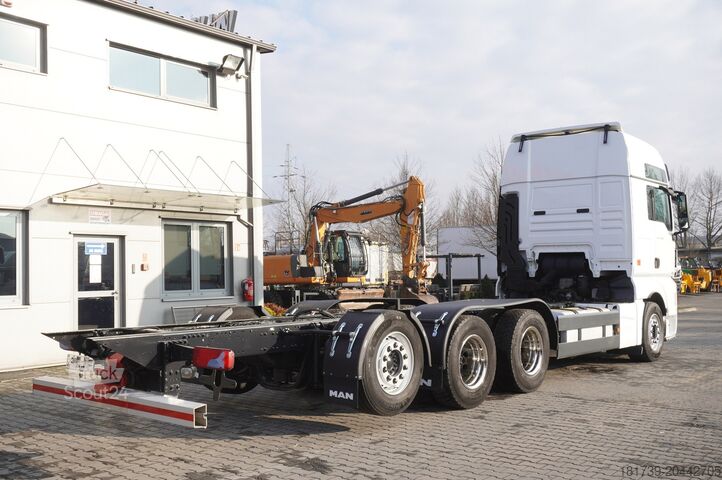 Moldura embutida MAN TGX 35.580 E6 8×4/4 – 8.8m chassis frame