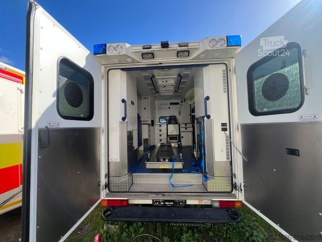 Пожарна кола MERCEDES-BENZ Sprinter II 516 *KTW/RTW/RETTUNGSFAHRZEUG*KOFFER