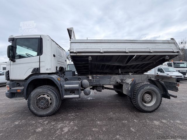 Tippbil SCANIA P124 CB 4X4 DREISEITENKIPPER*1998*EURO2*