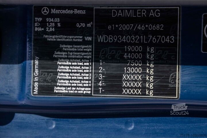 Standard-SZM MERCEDES ACTROS 1846 LS-MP3+HYDR.+ADR