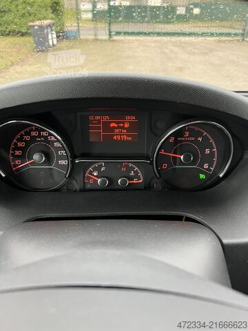 Caravana semiintegrada Bürstner Limited T660