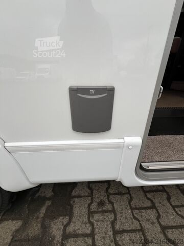 Caravana semiintegrada Bürstner Limited T660