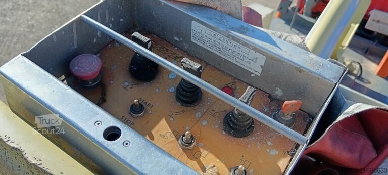 Furgoneta caja Nissan Cabstar Multitel 160 ALU DS - 16m