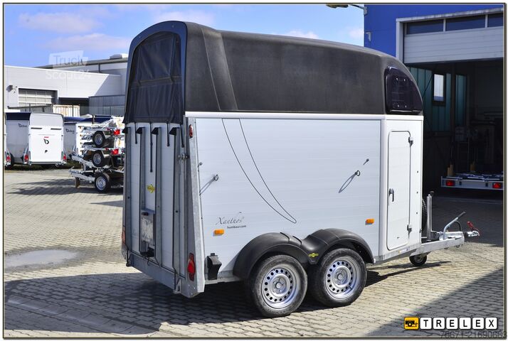 At taşıma römorku Humbaur Xanthos 2400