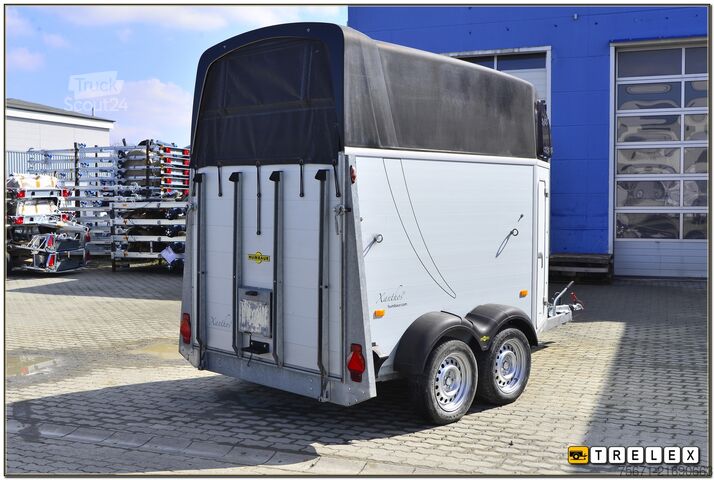 At taşıma römorku Humbaur Xanthos 2400