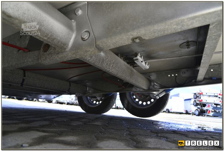 At taşıma römorku Humbaur Xanthos 2400