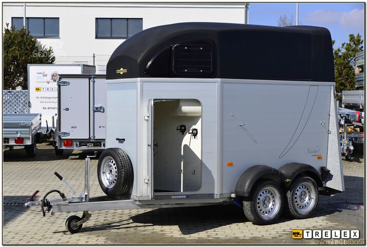 At taşıma römorku Humbaur Xanthos 2400