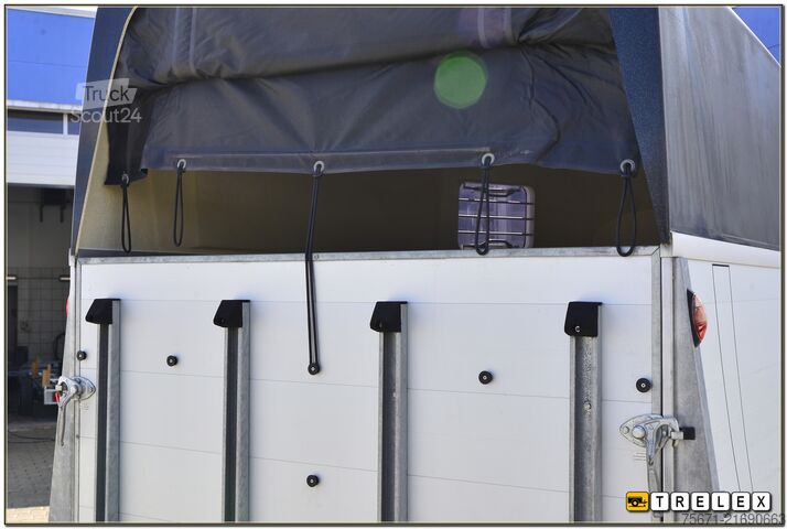 At taşıma römorku Humbaur Xanthos 2400