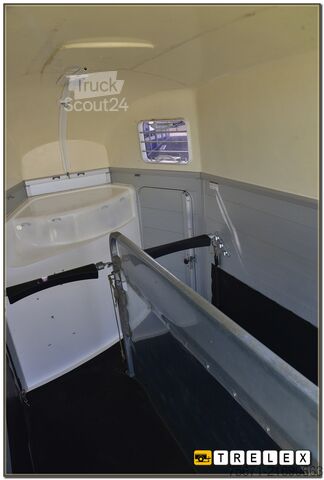 At taşıma römorku Humbaur Xanthos 2400