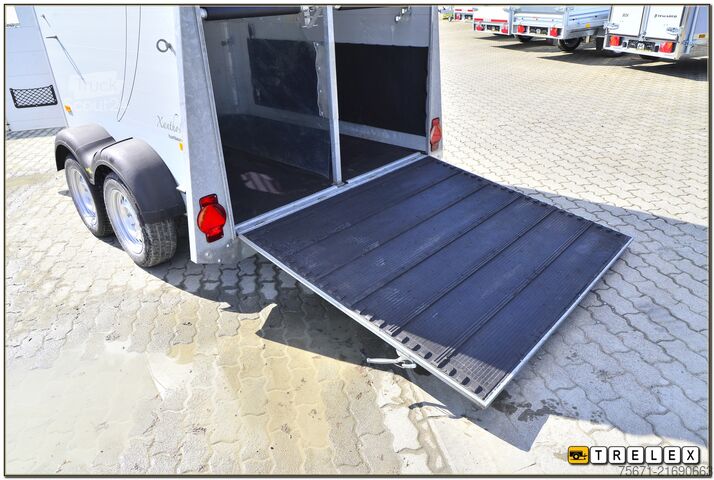 At taşıma römorku Humbaur Xanthos 2400