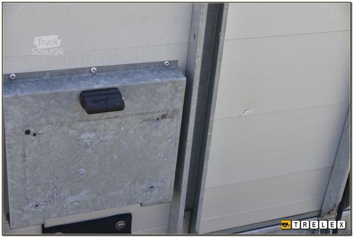 At taşıma römorku Humbaur Xanthos 2400