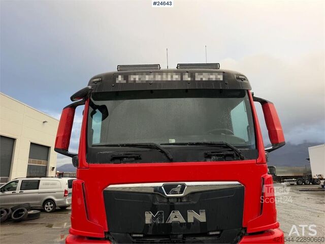 Ανατρεπόμενο φορτηγό MAN TGS 41.250 8x4 tipper
