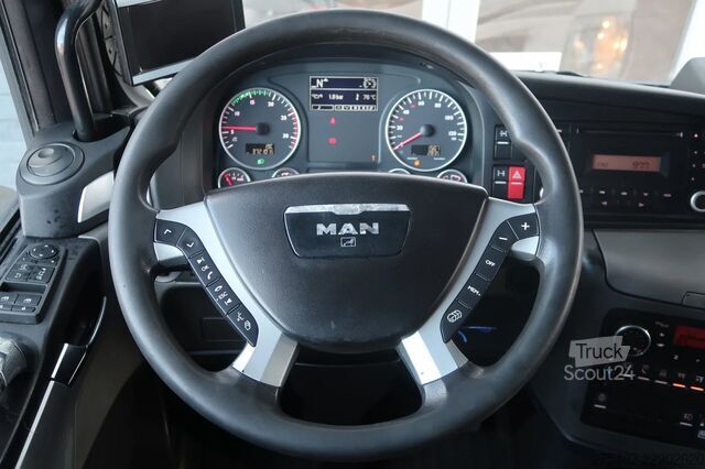 MAN TGX 35.480 8X4-4BL/ MANUAL/ 26T HOOK/ HYVA LIFT/