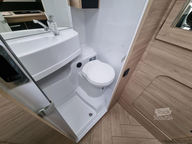 Polointegrovaný karavan CHAUSSON Teilintegriert Etape Line 660 Automatik/Solar