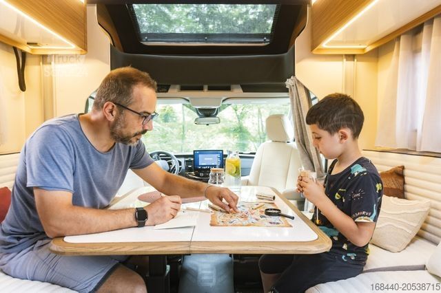 Félintegrált lakóautó RIMOR Sailer 56 Plus Automatik/Solar/Kamera/4.100kg